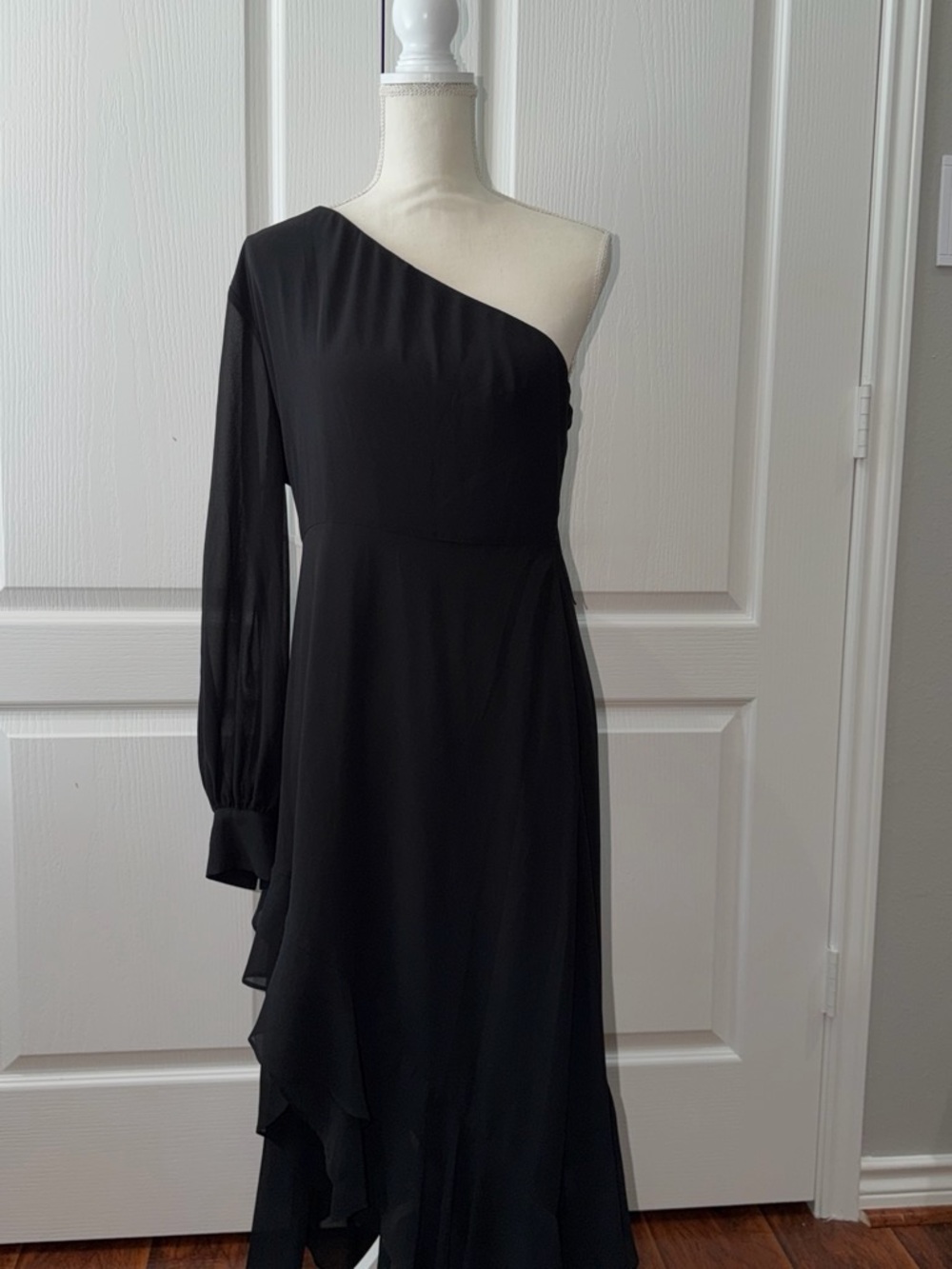 Badgley Mischka Black One-Shoulder Asymmetric Gown